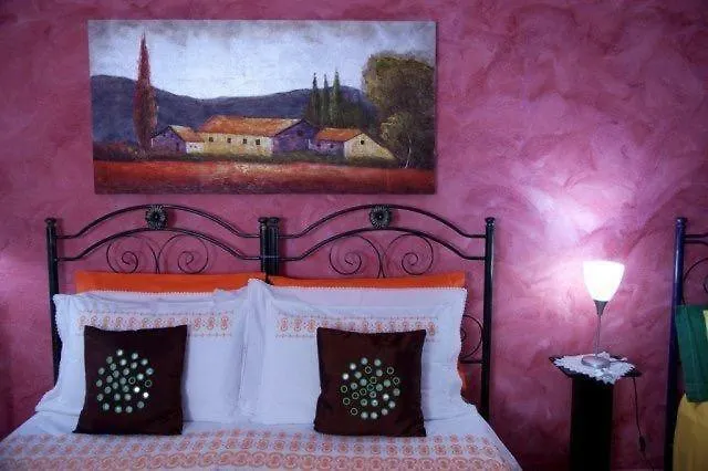 לינה וארוחת בוקר Kore 3*